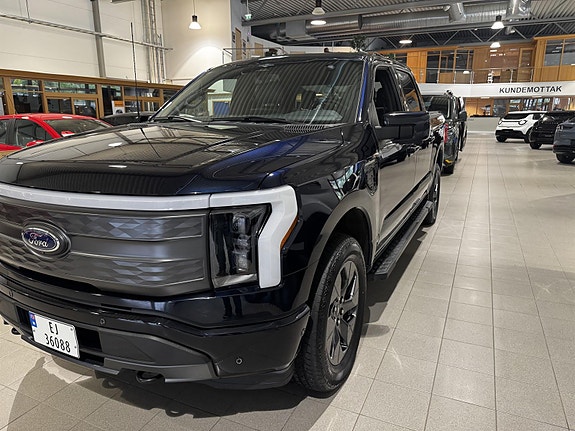 Ford F-150 2 of 25