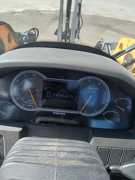 Volvo L90 H 24 of 25