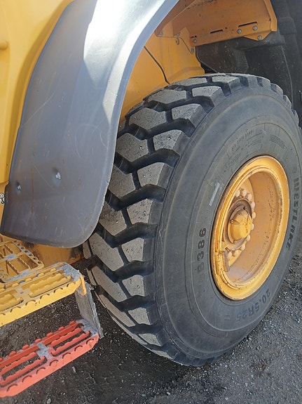 Volvo L90 H 17 of 25