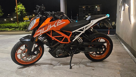KTM 390 Duke 3 of 9