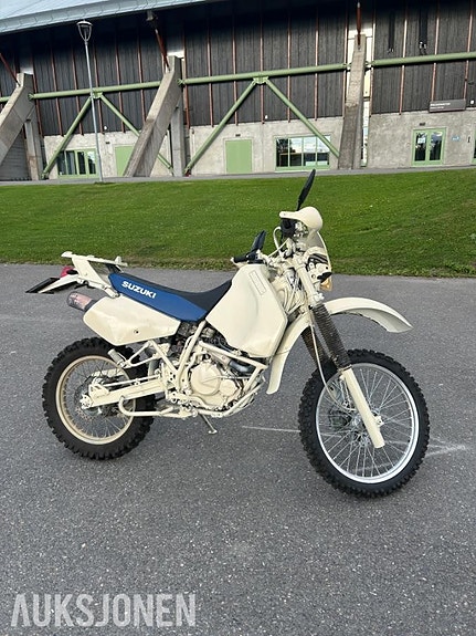 Suzuki DR 350 3 of 5