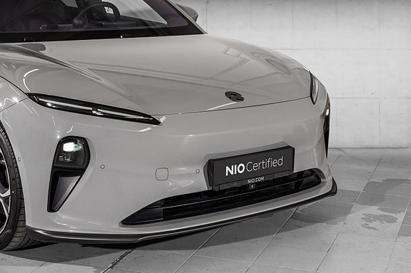 NIO ET5 2 of 5