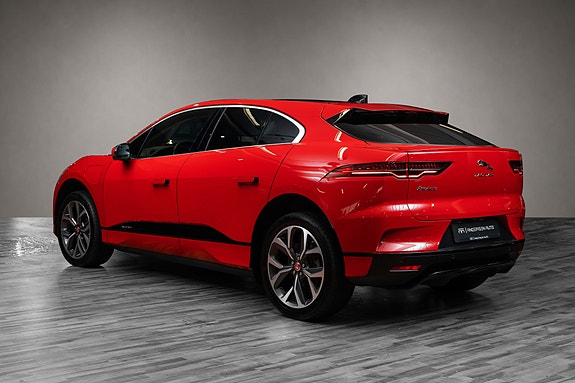 Jaguar I-PACE 3 of 5