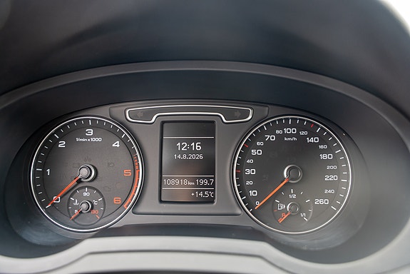 Audi Q3 9 of 20