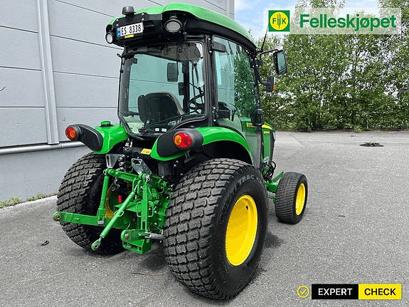 John Deere 4066R 2 of 5