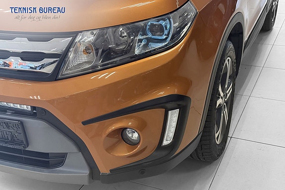 Suzuki Vitara 2 of 26