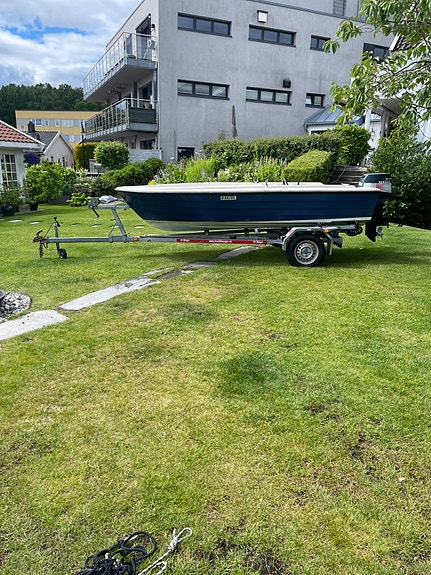 Wing 14 med 30hk Yamaha og henger 4 of 5