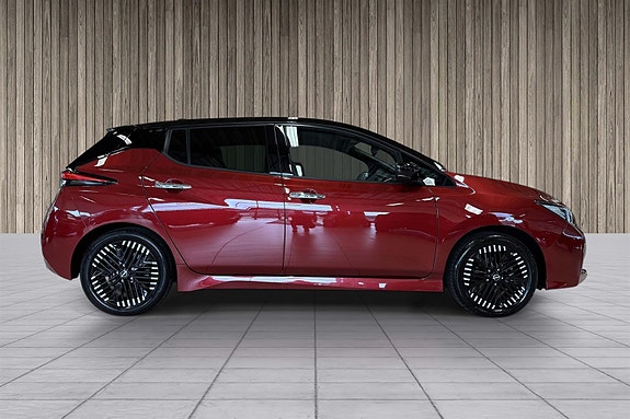 Nissan Leaf 3 of 5