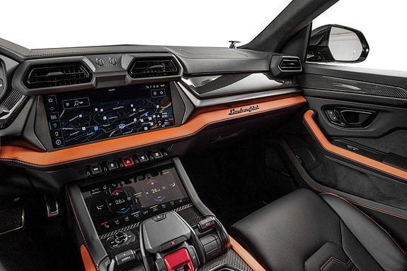 Lamborghini Urus 23 of 30