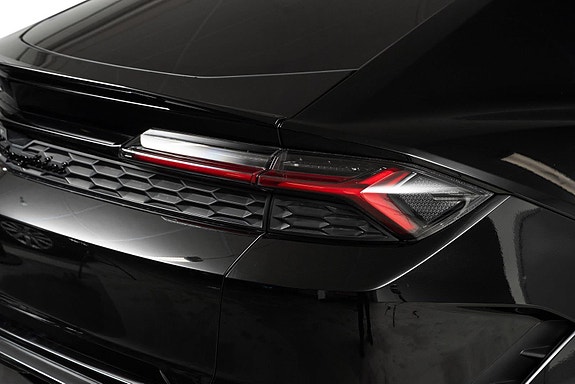 Lamborghini Urus 11 of 30