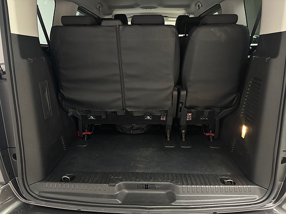 Peugeot e-Traveller 7 of 23