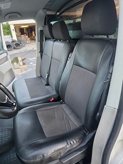 Volkswagen Transporter 18 of 20
