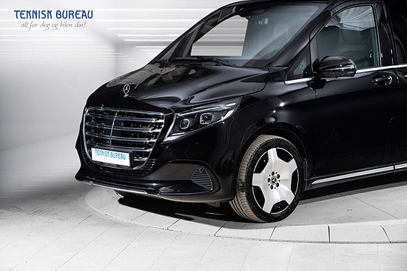 Mercedes-Benz V300 d 2 of 30