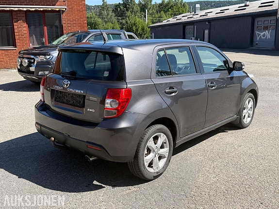 Toyota Urban Cruiser 4 of 5