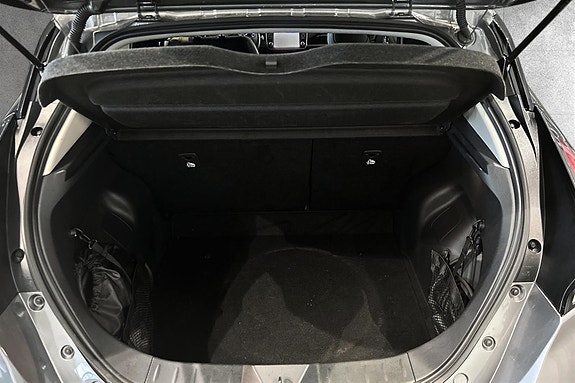 Nissan Leaf 15 of 15