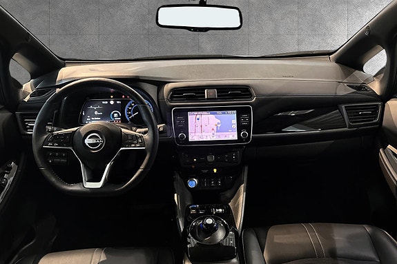 Nissan Leaf 11 of 15