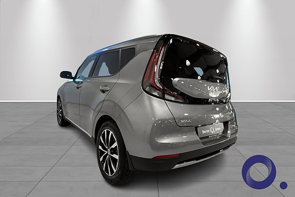 Kia e-Soul 2 of 5