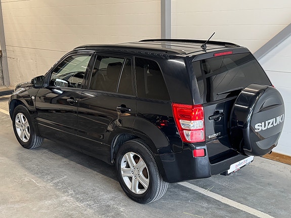Suzuki Grand Vitara 4 of 5