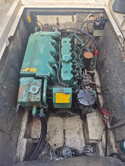 110 hk volvo penta 3 of 5