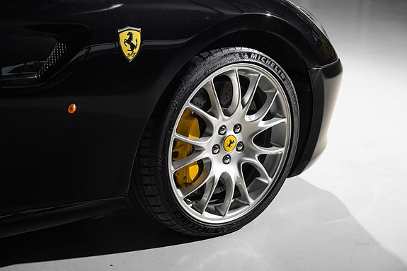 Ferrari 599 12 of 30