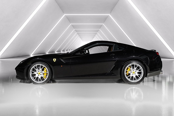 Ferrari 599 9 of 30