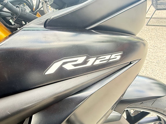 Yamaha YZF-R 125 4 of 5