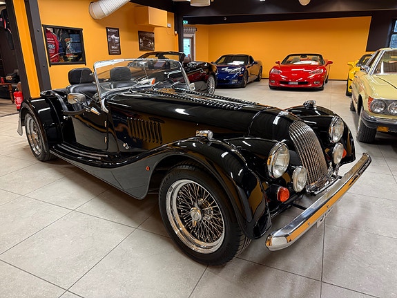 Morgan Plus 8 3 of 5