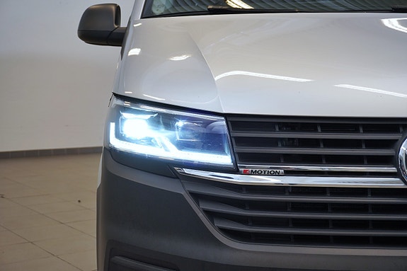 Volkswagen Transporter 3 of 27