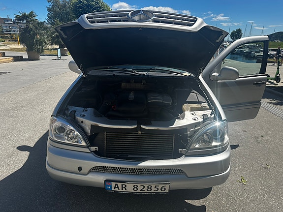 Mercedes-Benz ML270 27 of 30