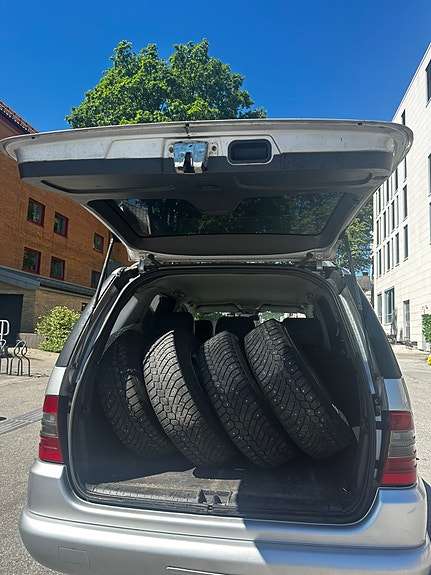 Mercedes-Benz ML270 25 of 30