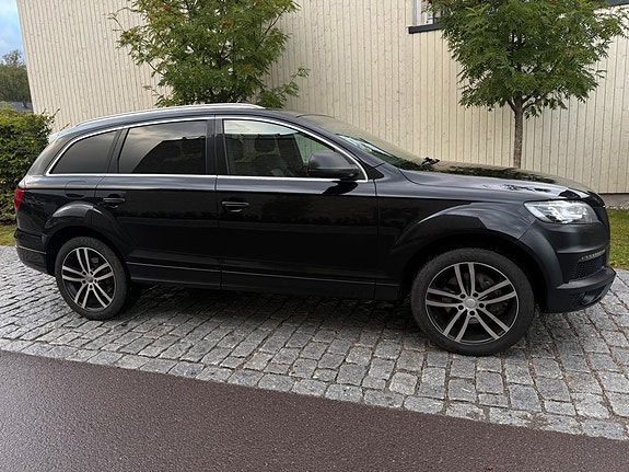 Audi Q7 3 of 21