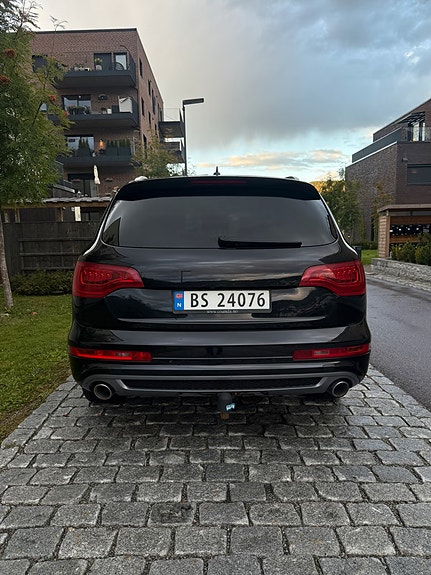 Audi Q7 9 of 21