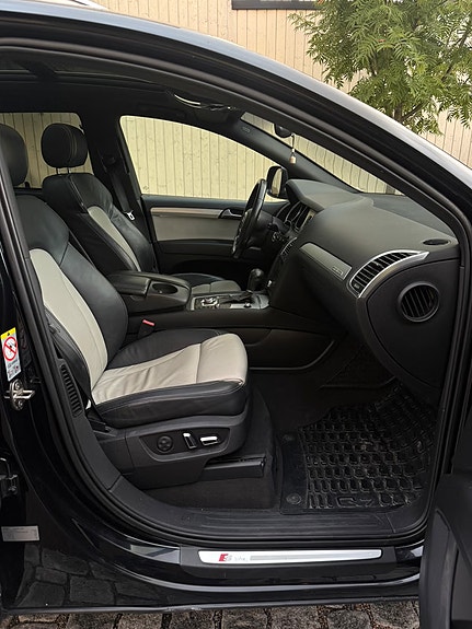 Audi Q7 12 of 21