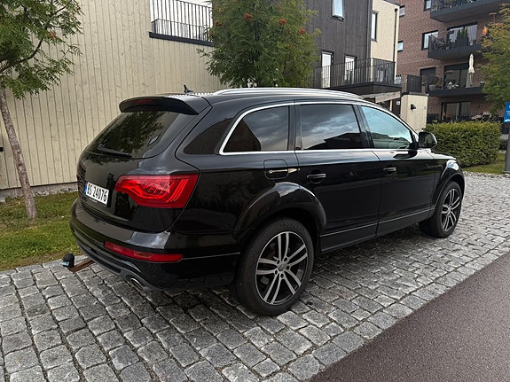Audi Q7 8 of 21