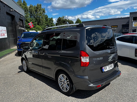 Ford Tourneo Courier 8 of 17
