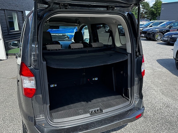 Ford Tourneo Courier 9 of 17