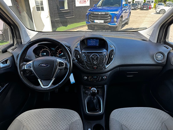 Ford Tourneo Courier 13 of 17