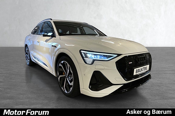 Audi e-tron Sportback 3 of 5