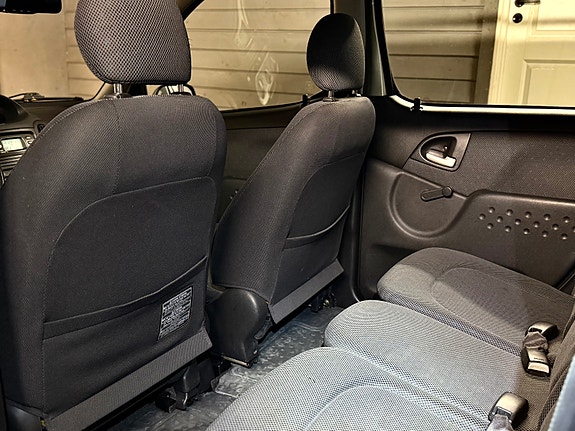 Toyota Yaris Verso 21 of 26