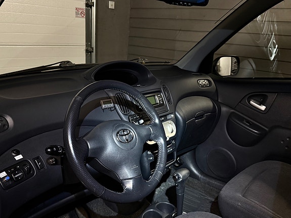 Toyota Yaris Verso 9 of 26