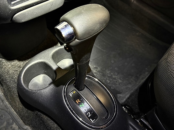 Toyota Yaris Verso 17 of 26