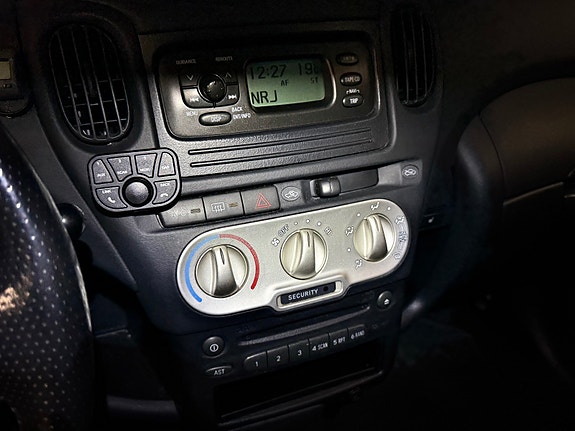 Toyota Yaris Verso 20 of 26