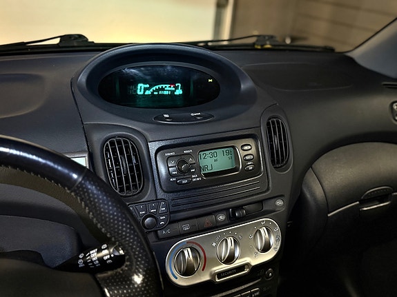Toyota Yaris Verso 19 of 26