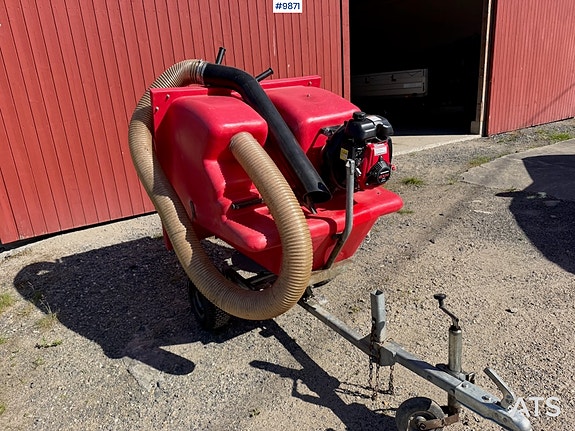 Trafalgar paddock cleaner PC 1000H Swivel Powered møkkoppsamler 2 of 5