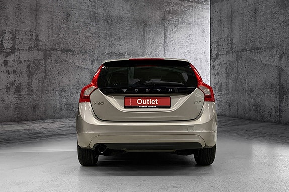 Volvo V60 3 of 5