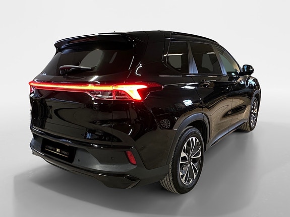 Maxus Euniq 6 5 of 5