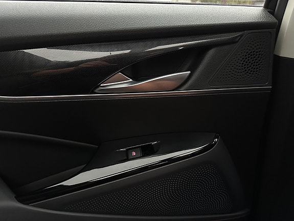 Maxus Euniq 6 14 of 30