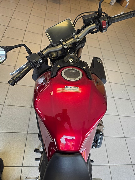Honda CB650R  E-Clutch 3 of 5