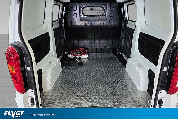 BYD T3 17 of 19