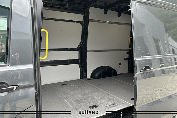 Volkswagen Crafter 17 of 19